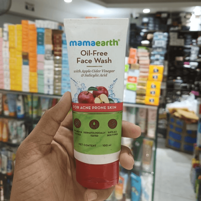 Mamaearth Oil Free Face Wash