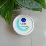Nivea Soft Light Moisturising Cream
